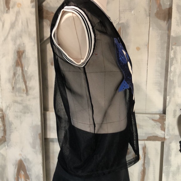 Sheer net boxy shark top - Picture 6 of 10